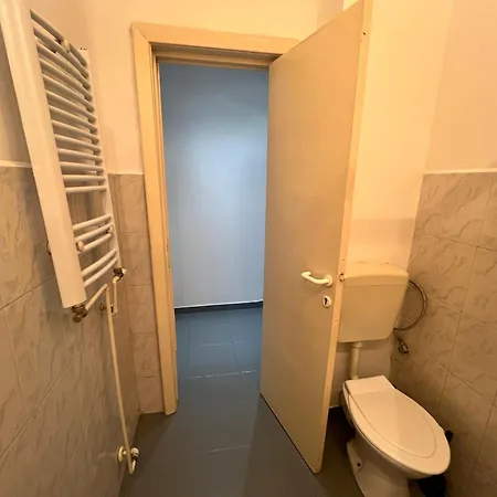 Апартаменти Cozy Downtown *